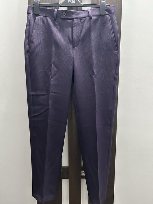 Vand costum pentru barbati purtat o singura data