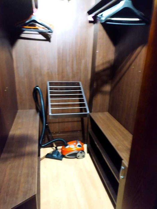 Дава се под наем Тристаен апартамент в Варна, Базар Левски - 90 кв.м за 765 € - Снимка #15