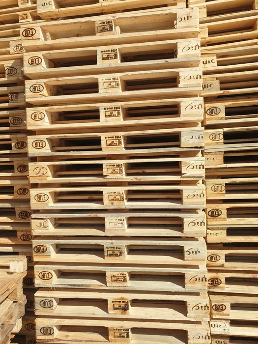 Vând paleti euro și non euro, avem cantități mari