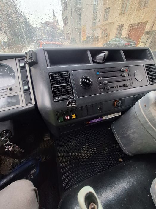 Man 10 tone de vânzare  basculantă sau schimb cu auto