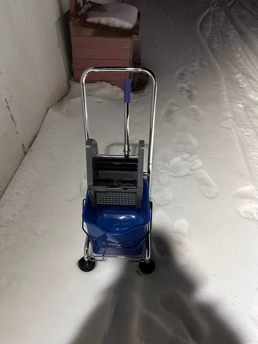 Продается тележка уборочная одноведерная!