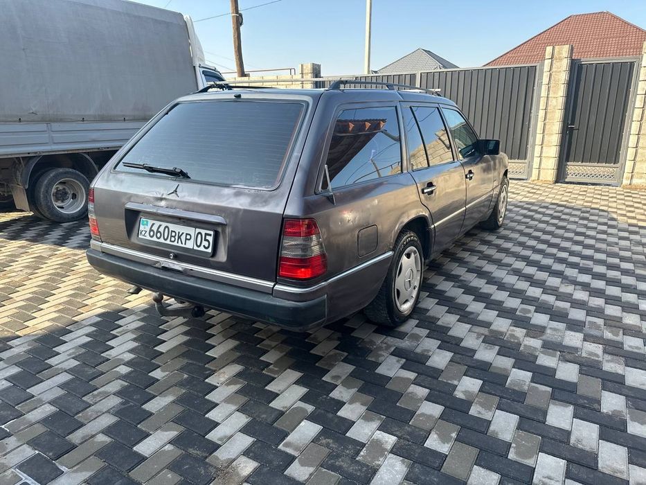 Продам Мерседес 124 универсал