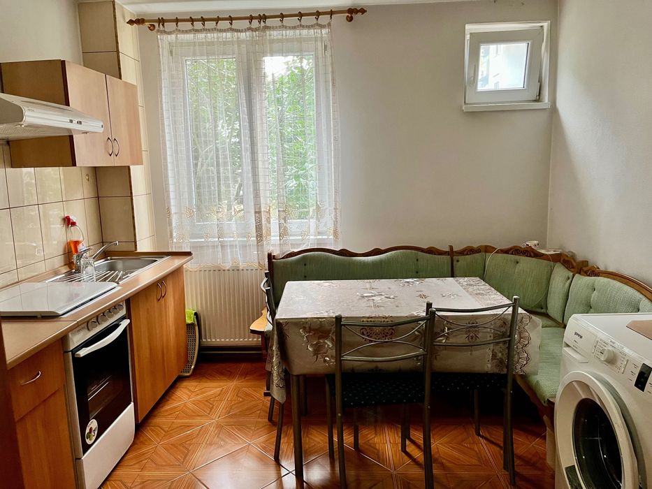 Vand apartament 2 camere Alesd