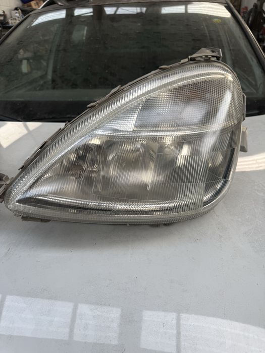 far mercedes Aclass cod A1688201061