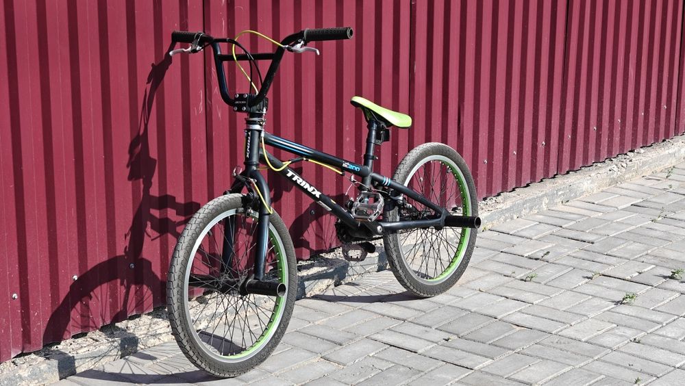 Продам BMX Trinx, полный комплект, 4 пеги, гироротор