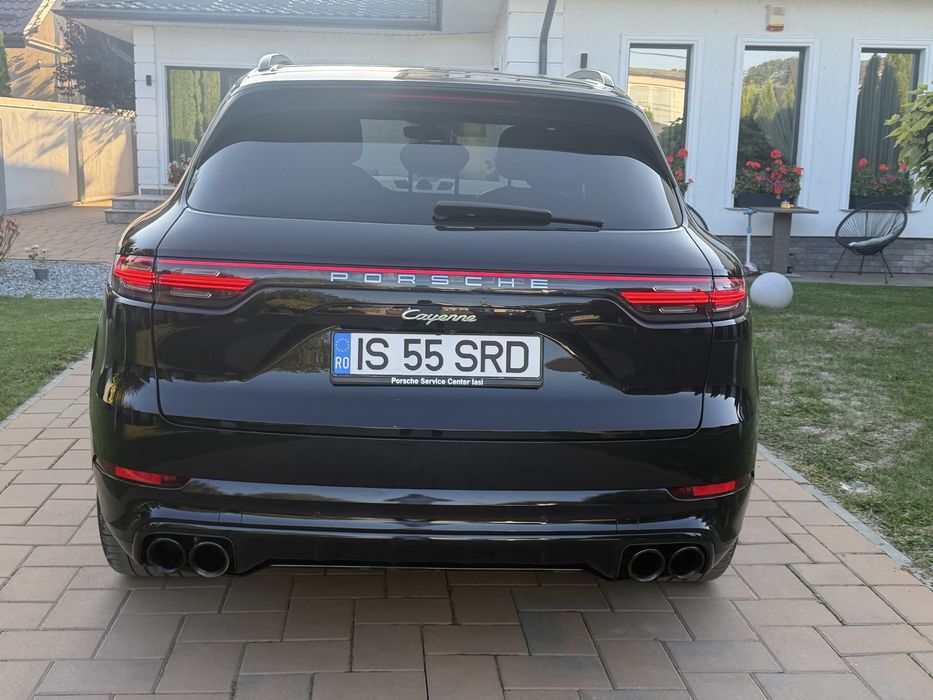 Porsche Cayenne Hybrid