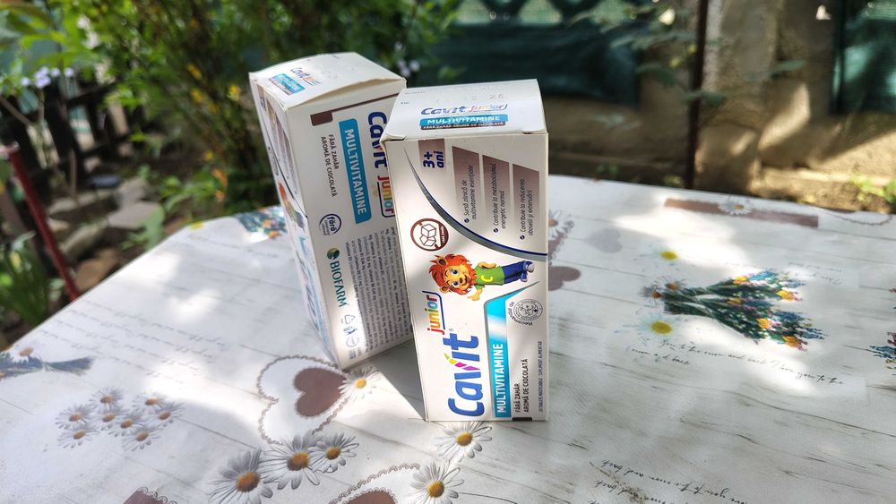 Pachet 2 x multivitamine Cavit Junior gust de ciocolata