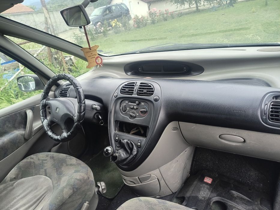 Рено Меган Сценик на части или цяла