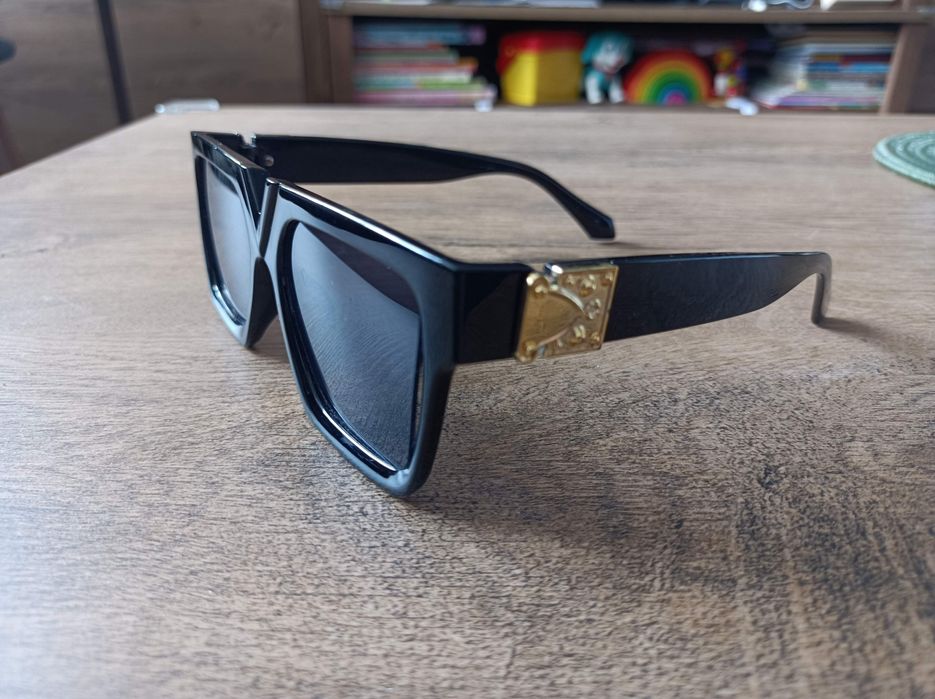 Дамски слънчеви очила