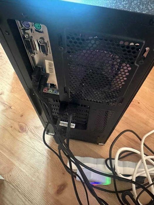 Kомпютър AMD Ryzen5 3600, Nvidia GeForce RTX 2060 SUPER, 16gb ram