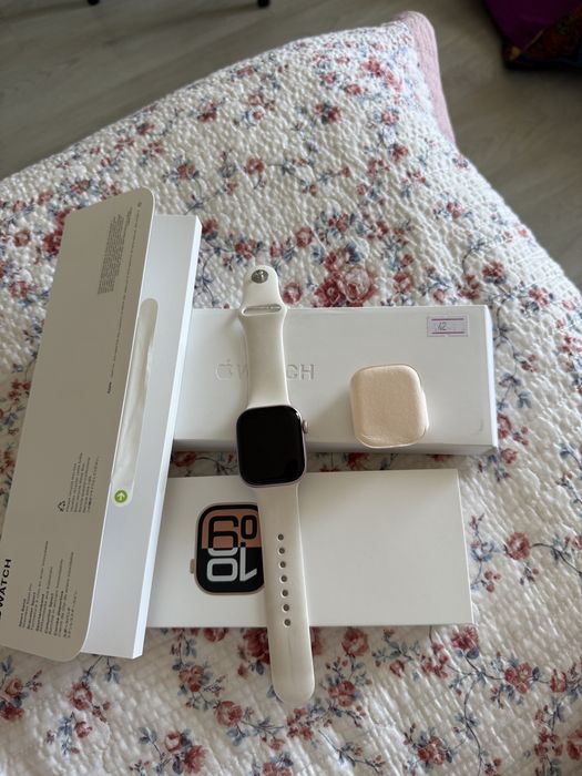Продам срочно Apple watch10
