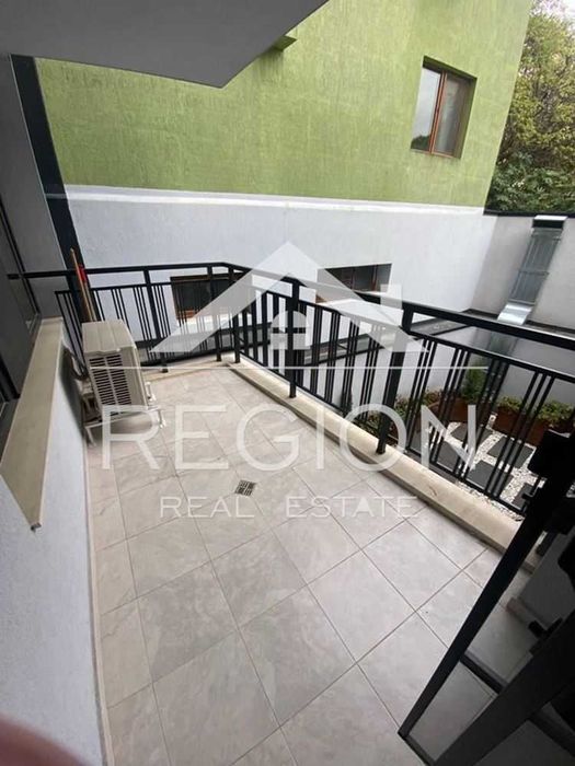 Дава се под наем Тристаен апартамент в Варна, Център - 100 кв.м за 663 € - Снимка #11