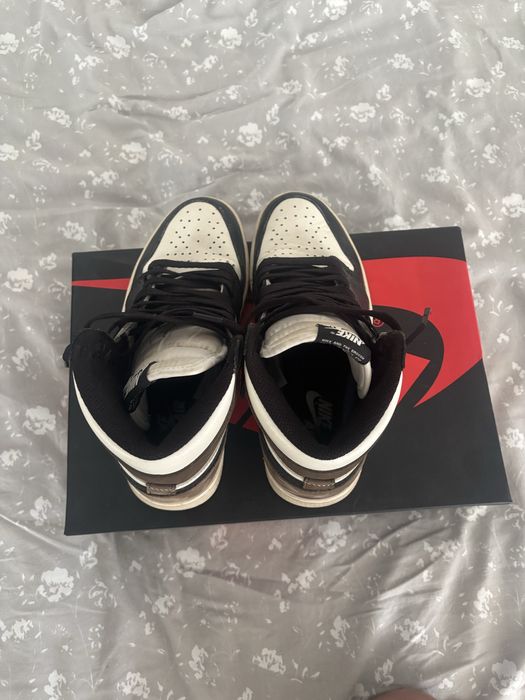 Jordan 1 high Mocha