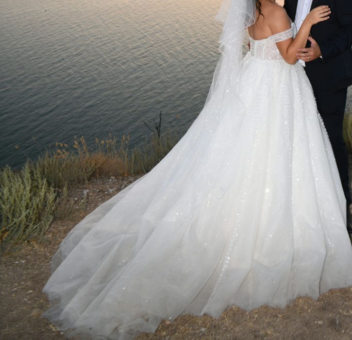 Булчинска рокля с мъниста