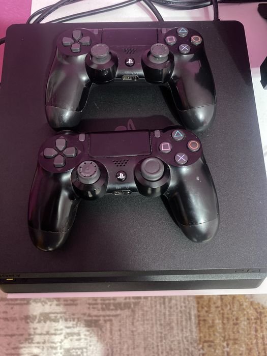 Плейстейшън 4 слим 1TB