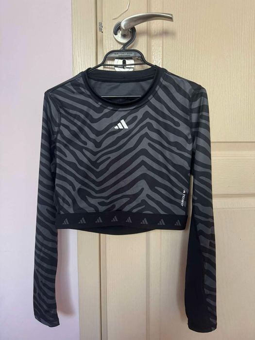 Спортна блуза Adidas