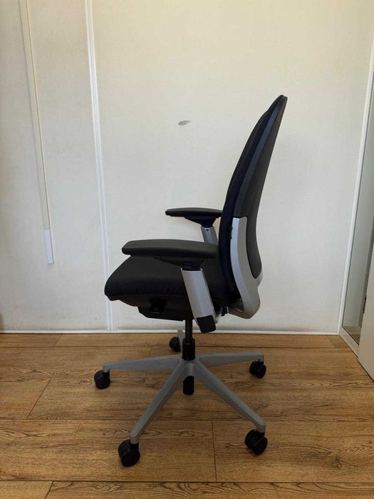 Refurbished Steelcase Amia