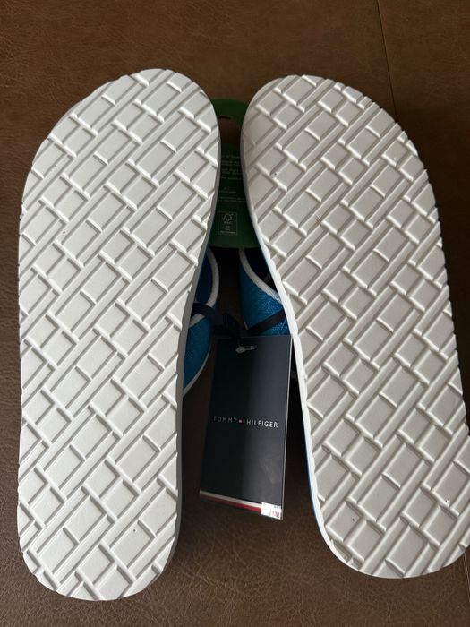 Slapi Tommy Hilfiger 42