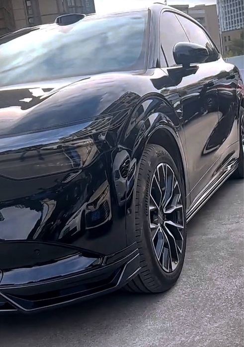 Zeekr 7x body kid (Obves)