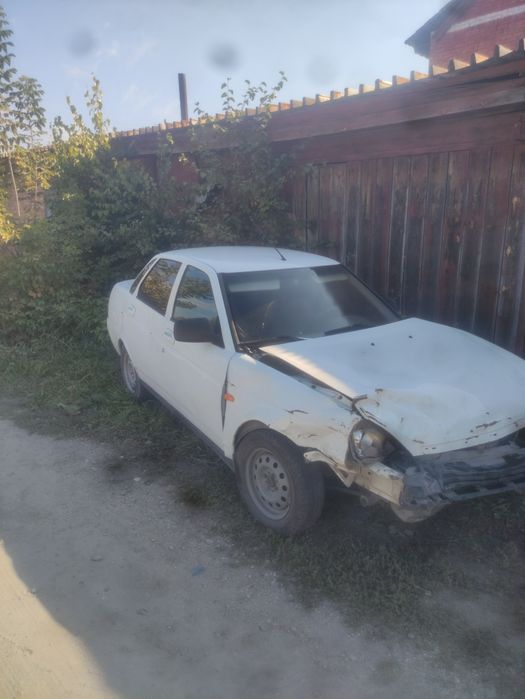 По запчастям приора есть все