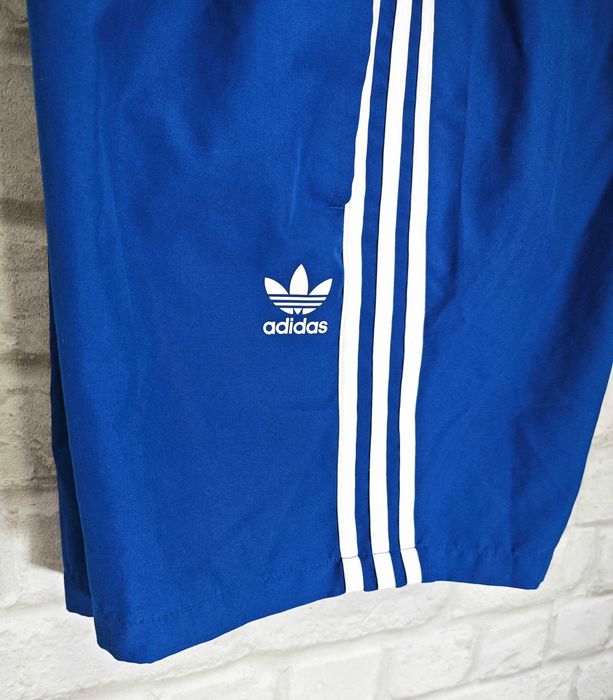 Adidas Оригинални мъжки сини къси панталони размер М