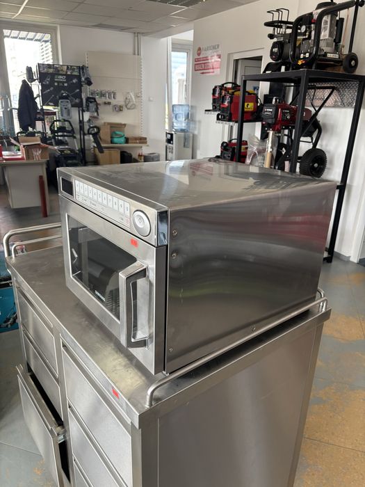 Cuptor microunde profesional