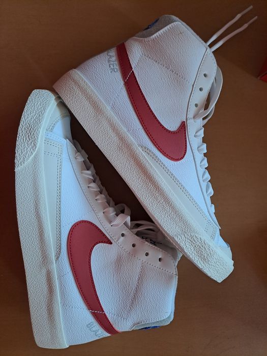 Чисто нови дамски кецове NIKE