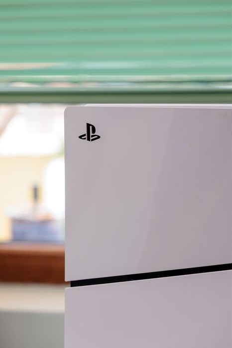 Sony PlayStation 5 PS5 Disc Edition + 2 DualSense + зарядна станция + оригинална кутия