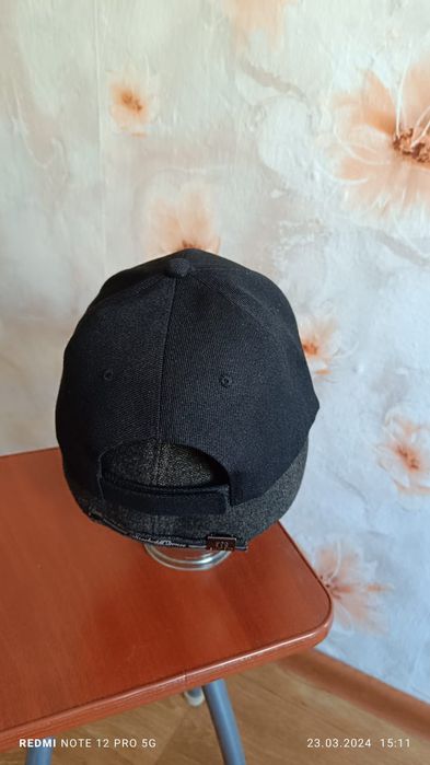 Кепка черная новая.