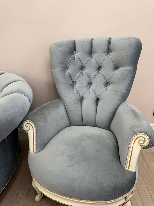 Диван и кресло для гостинной