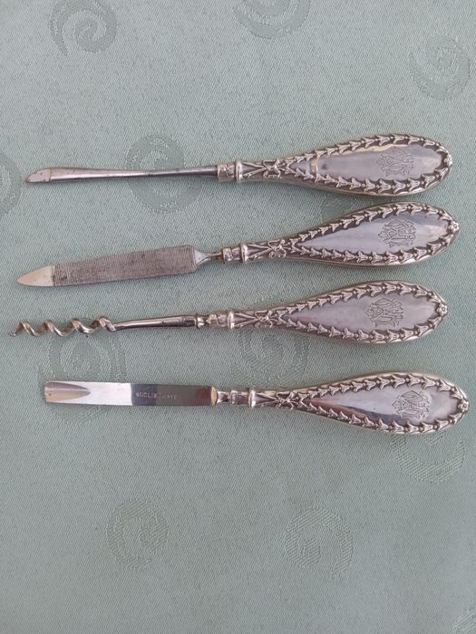 Сребърен Маникюрен сет