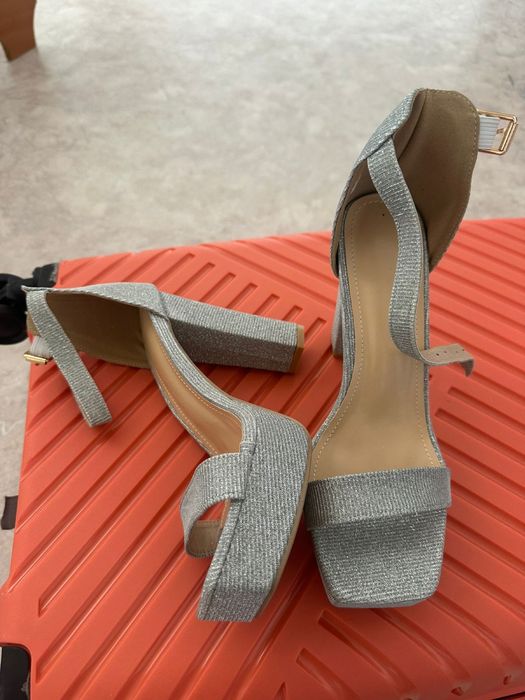 Продам каблук и шпилька