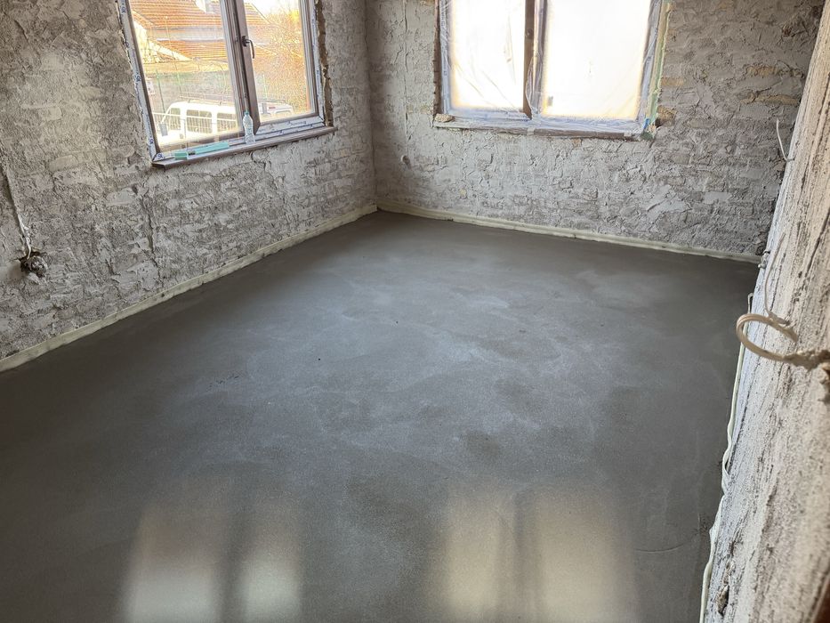 Машинно полагане на подови Замазки