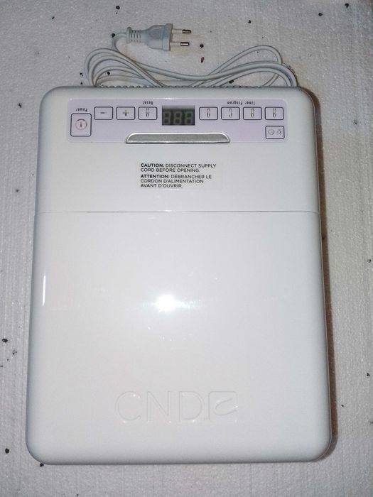 Лампа за маникюр CND