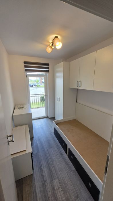 Apartament 3 camere 2 băi, bloc nou, mobilat și utilat complet.