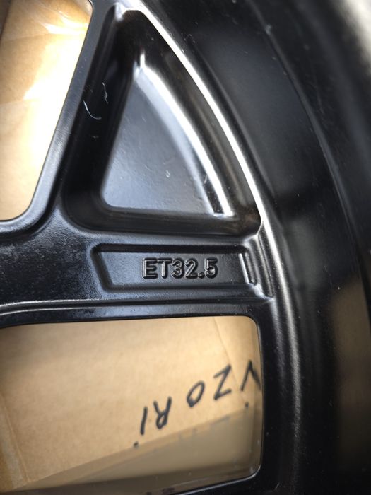 Jante originale Mercedes E-Class 18” – Model nou + Anvelope All Season