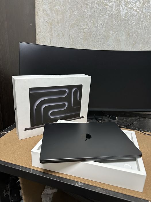 Macbook m4 pro почти новый 14 2024 ssd 1024гб память 1млн 100тыс