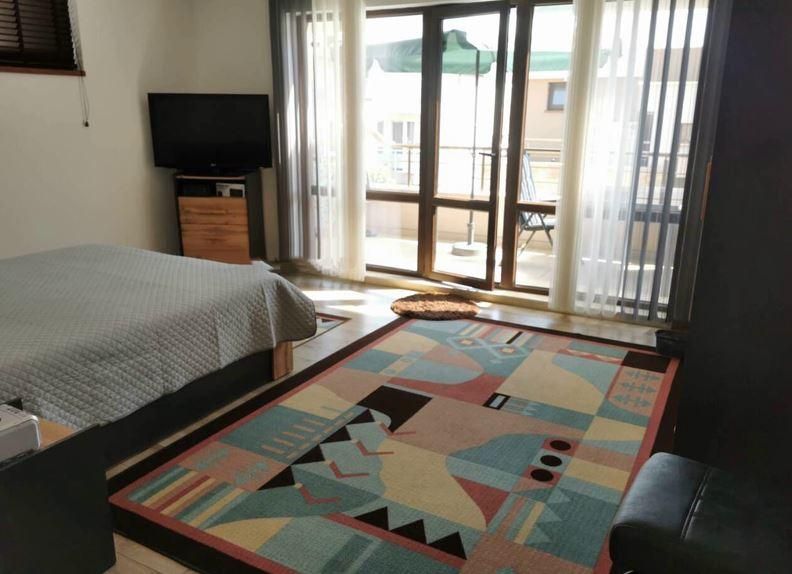 Дава се под наем Къща в Бургас, Сарафово - 200 кв.м за 2600 € - Снимка #4