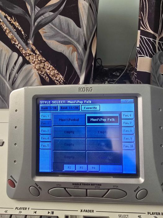 Продавам! Два-клавира. Korg pa2x. 128 рам..