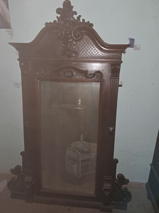 Vând ce se vede  în fotografii