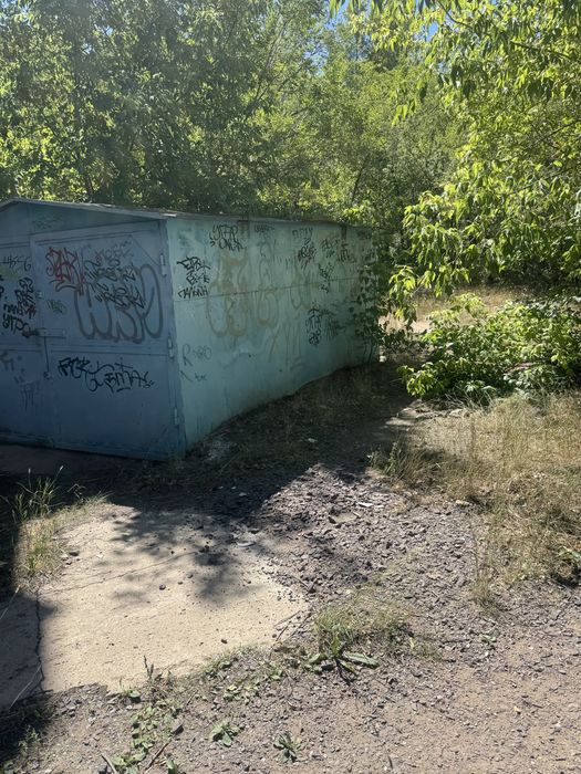 Продам гараж в городе