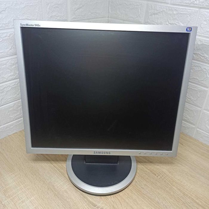 Монитор Samsung  940N
