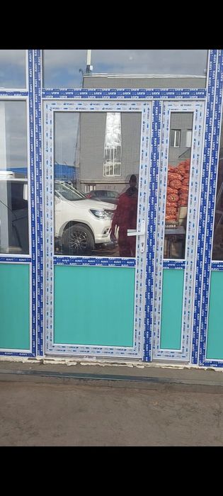 Пластиковые окна двери москитныйе сетки