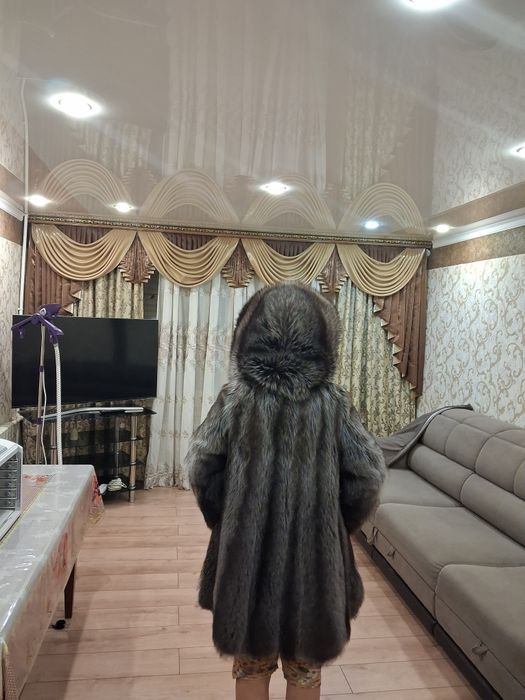 Продаю шубу автоледи енот