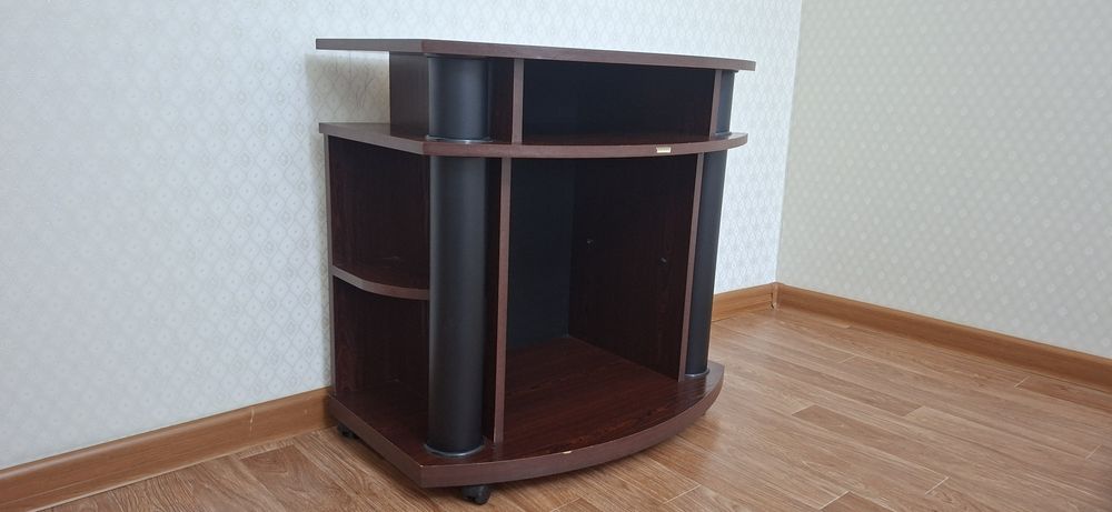 Тумбаочка под TV