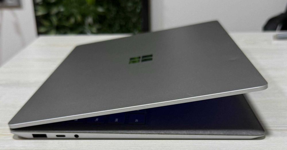 Microsoft Surface Laptop 4 13,5" 2K Сенсор core i7-1185G7 16GB/512GB