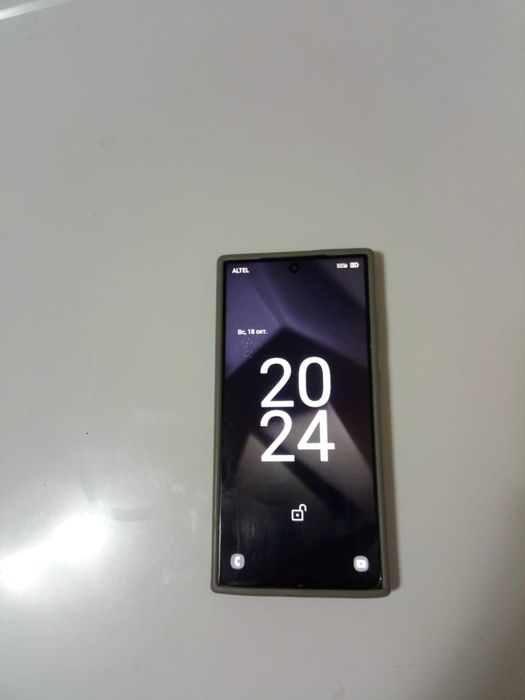 Продам телефон Ultra 25