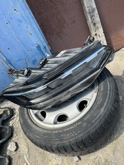 VW Passat b8 десен фар Full Led