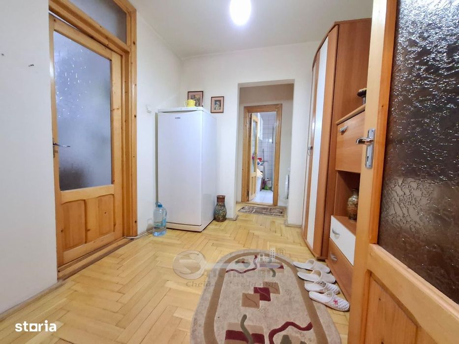 Apartament 3 camere decomandat, Nicolina, baie cu geam