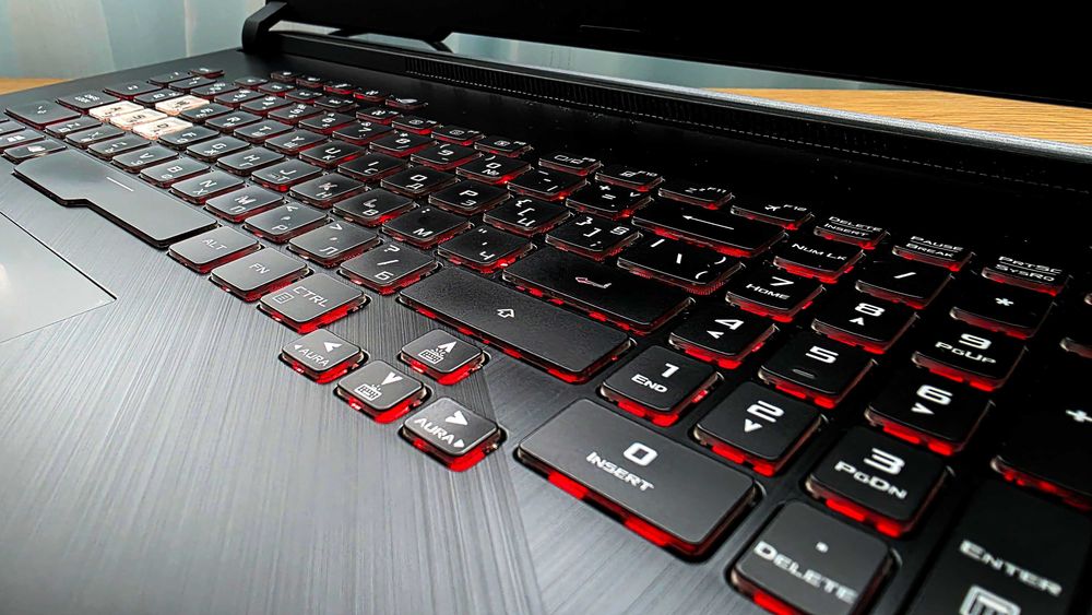 Гейминг лаптоп ASUS ROG Strix G731GU / 32GB RAM / 1TB SSD / 17.3" IPS/ 144Hz
